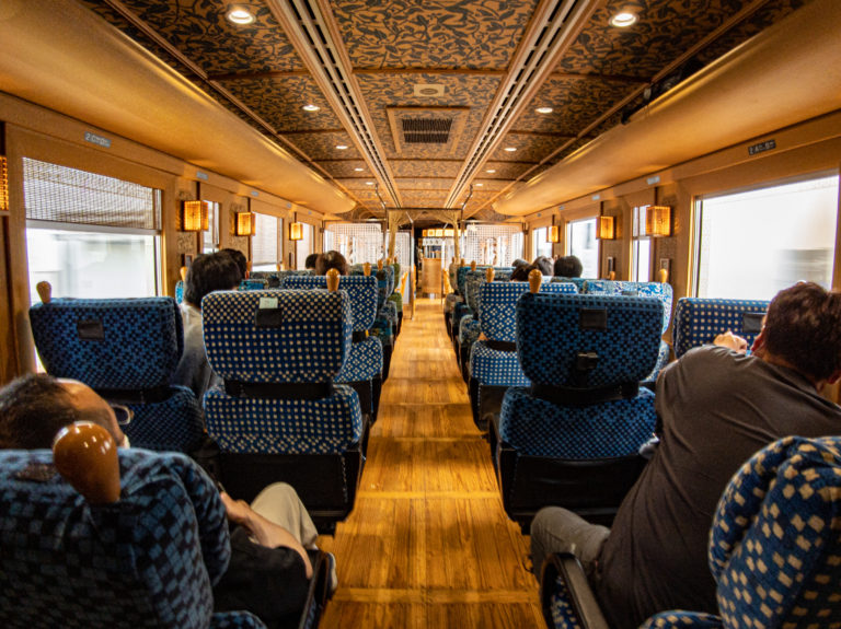 A Palace on Rails! – The Kawasemi Yamasemi Sightseeing Train