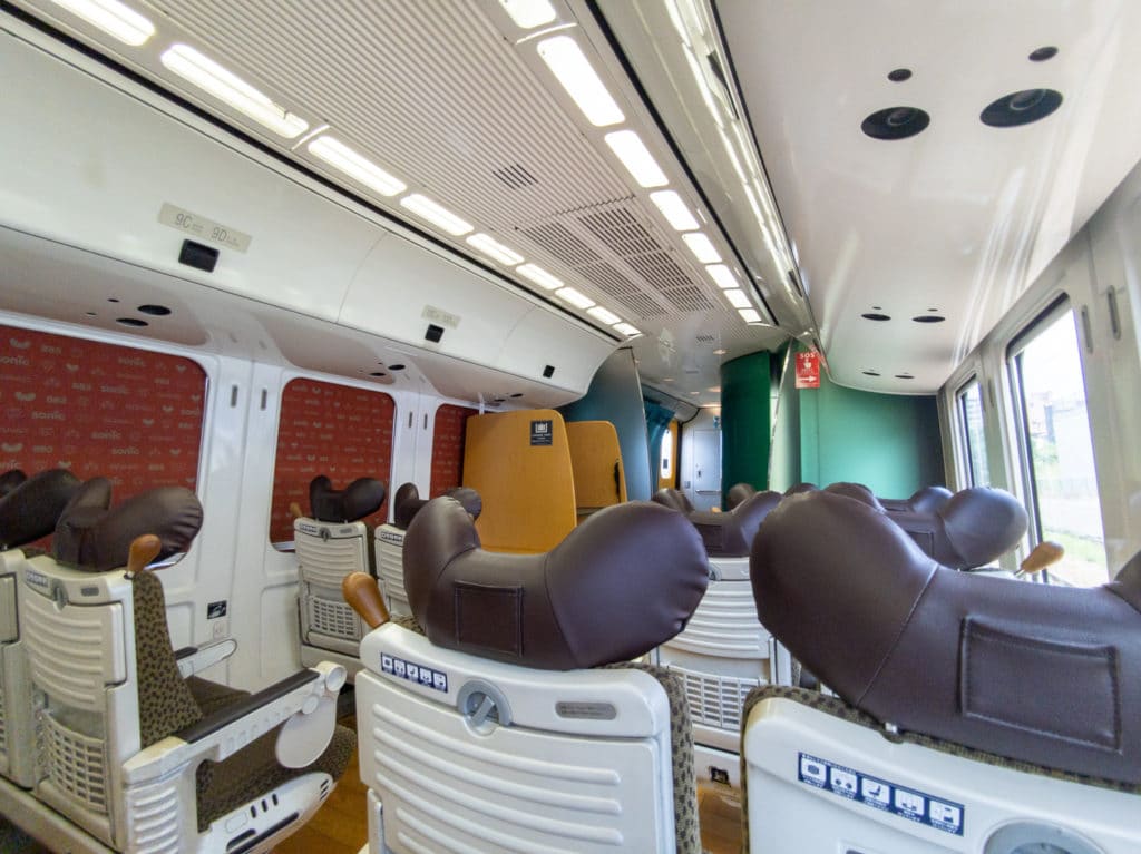 Sonic interior