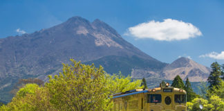 Kyushu’s Top 10 Sightseeing Trains Aru Ressha
